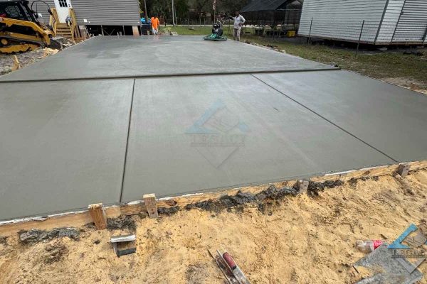 Crafting a Durable Concrete Garage Slab in Lake Wales, Florida